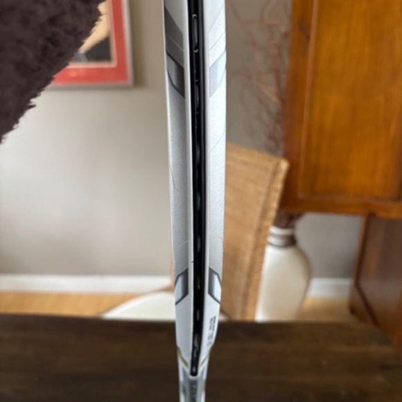 YONEX EZONE 100 Racquet: Naomi Osaka Gold Edition 4 3/8 grip - Picture 9 of 9